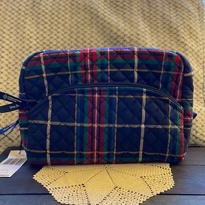 BNWT VERA BRADLEY LARGE COSMETIC TARTAN PLAID $50